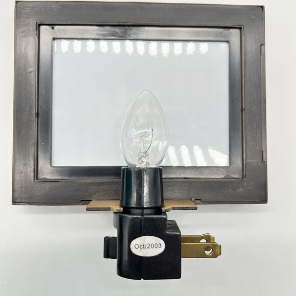 Thomas Kinkade Painter of Light Spring Gate Framed Reproduction Night Light NIB - Picture 11 of 13